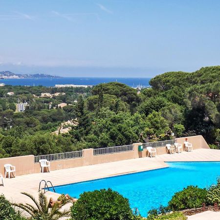 Maison Charmante A Cogolin Avec Vue Sur La Mer Et Piscine Eksteriør billede