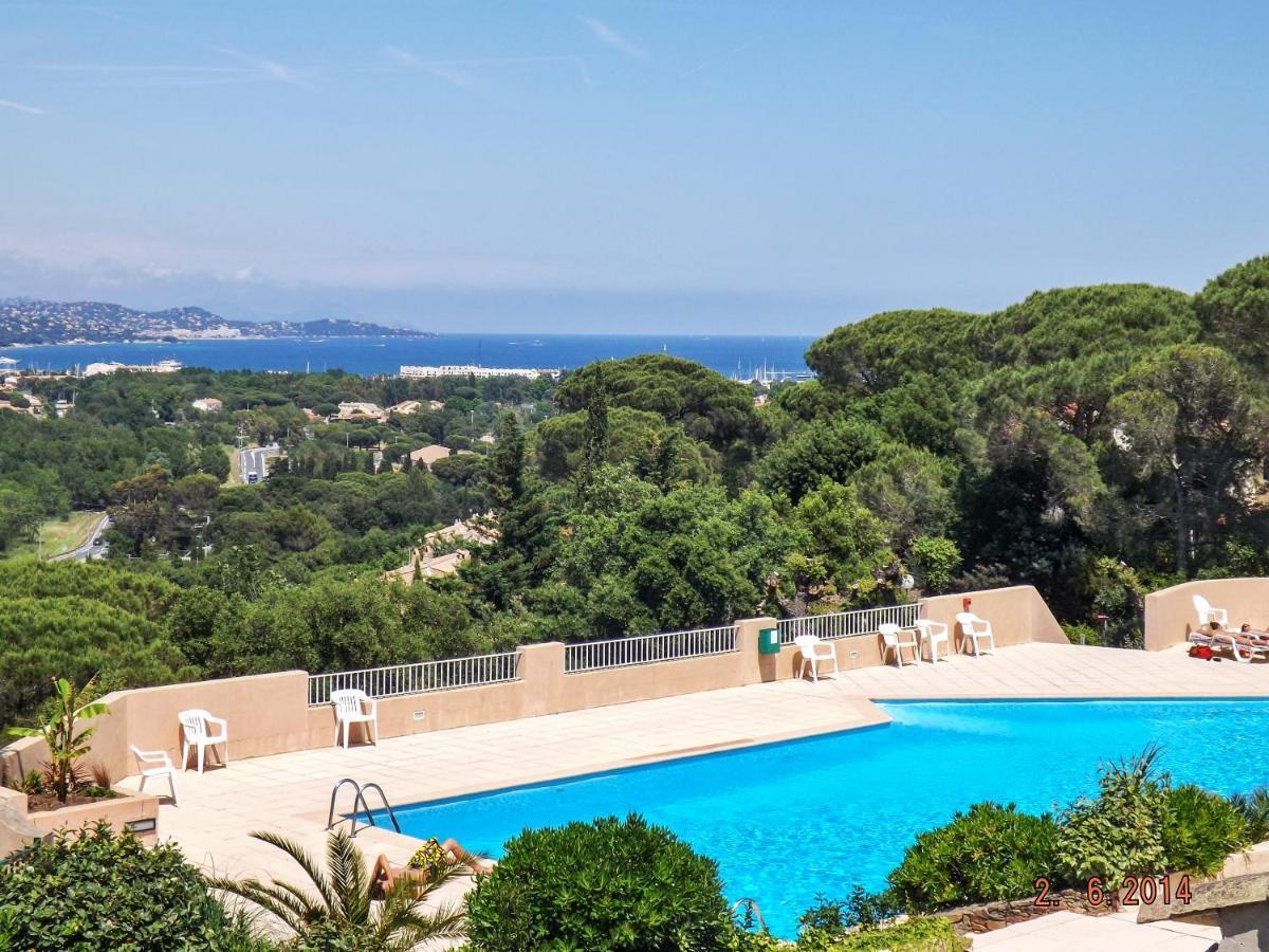 Maison Charmante A Cogolin Avec Vue Sur La Mer Et Piscine Eksteriør billede